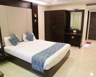 Hotel Venkat Presidency - Navi Mumbai - Bedroom