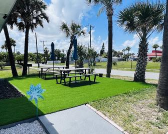 1915 Beach Club - Daytona Beach - Uteplats