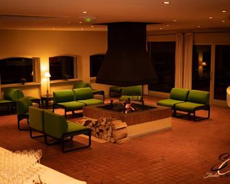 Hôtel Causse Comtal Rodez, The Originals Relais - Montrozier - Lounge