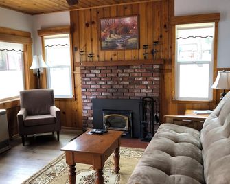 Bay Meadows Resort - Big Bear Lake - Olohuone