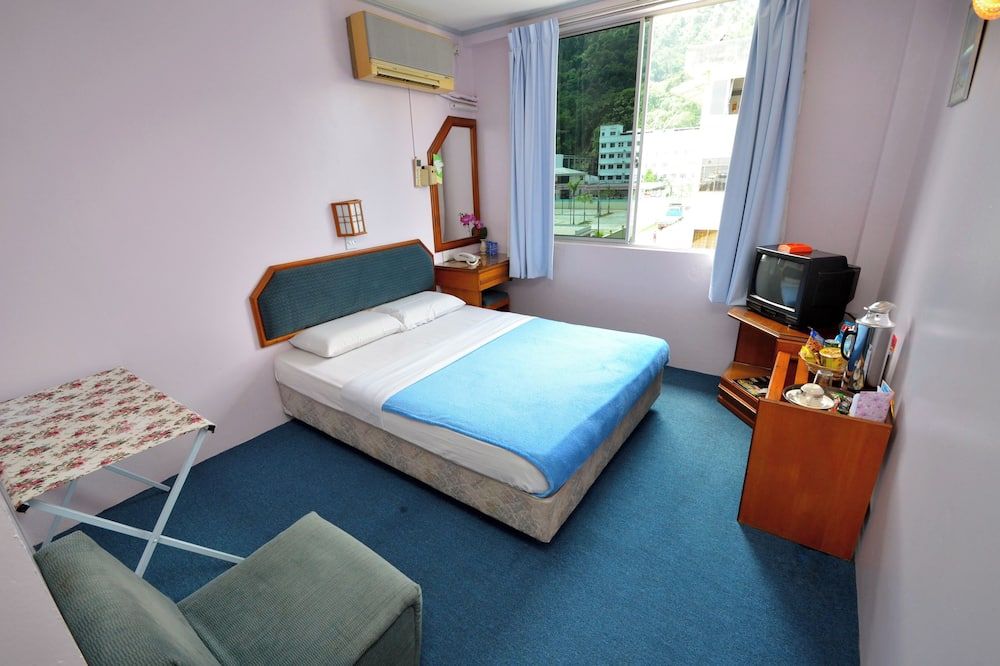 Hotel Lutana - סאנדאקן - חדר שינה