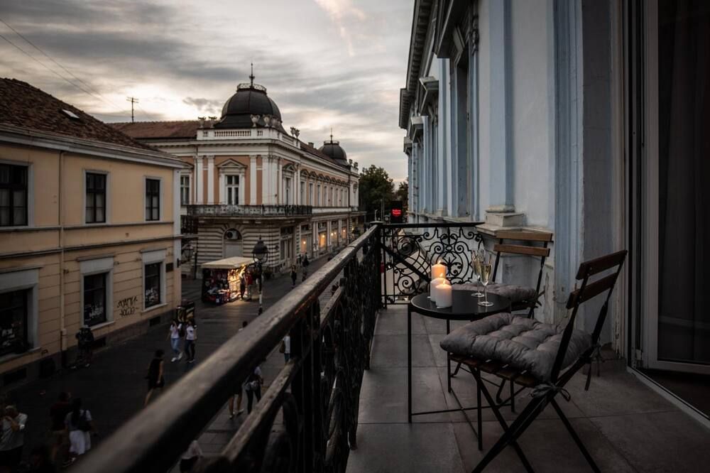 ميزون رويال - بلغراد - شرفة