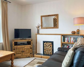 Dolphin Cottage - Braunton - Living room