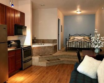 Peaceful Condo in Wabasha with Beautiful River Bluff Location (Lower Unit) - Wabasha - Building