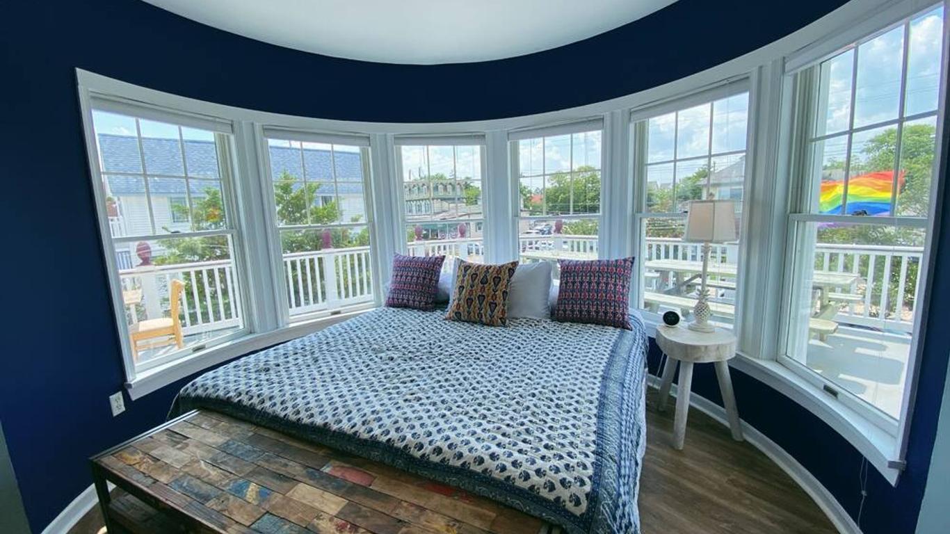 Tavern On The Bay Hotel - Al Capone Suite