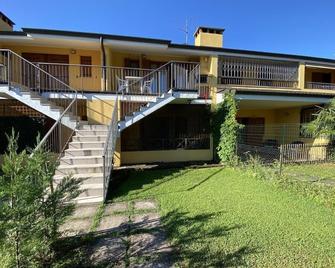 Holiday apartment Lazise for 1 - 6 persons with 2 bedrooms - Holiday apartment - Lazise - Building