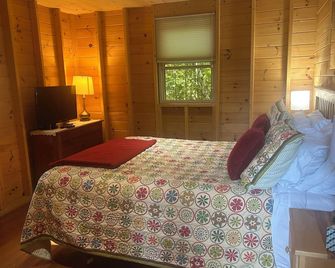 Wooded Cottage in Town walking to Marina, Restraunts - Southwest Harbor - Ložnice