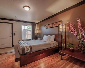 Tao's Inn - West Yellowstone - Makuuhuone