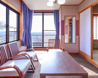 Ooedo Onsen Monogatari Premium Yamashitaya - Kaga - Living room