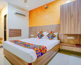 Fabexpress Prakash Inn - Nr Mumbai International Airport - Bombay - Habitación