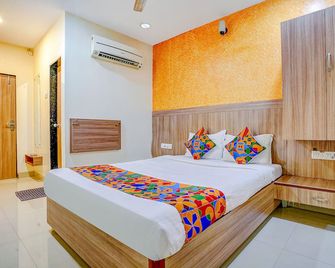 Fabhotel Prakash Inn - T2 - Chhatrapati Shivaji Airport - Bombay - Habitación
