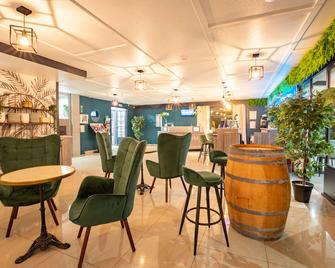 Kyriad Valenciennes Sud - Rouvignies - Valenciennes - Bar