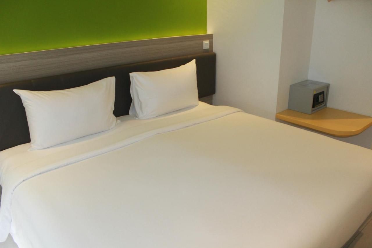 Amaris Hotel Margorejo Surabaya