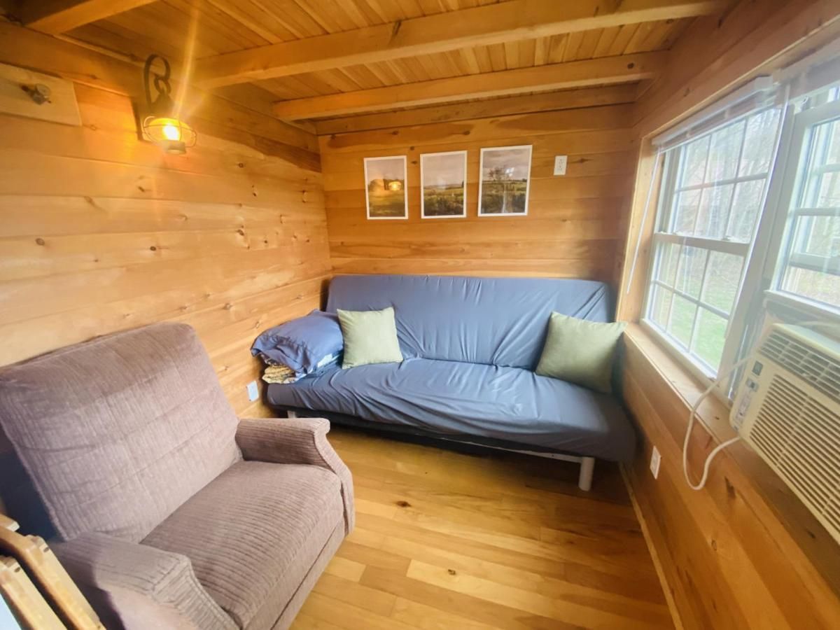 Lakeside Tiny Cozy Retreat