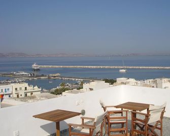 Panorama Hotel - נאקסוס - מרפסת
