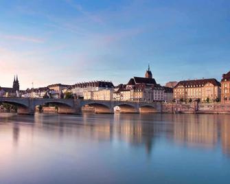 Pullman Basel Europe - Basel - Toà nhà