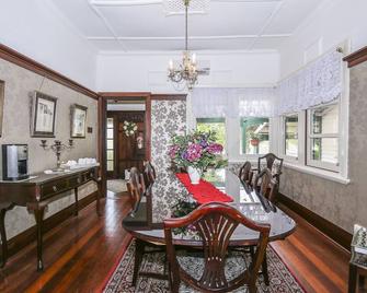 Rosebridge House Bed & Breakfast - Gooseberry Hill - Comedor