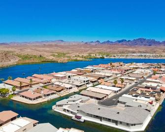 Beautiful Moovalya Keys Waterfront -- 3 bed/3 bath with boat dock - Parker