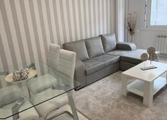 Luxury apartment in Salamanca - Vigo - Living room