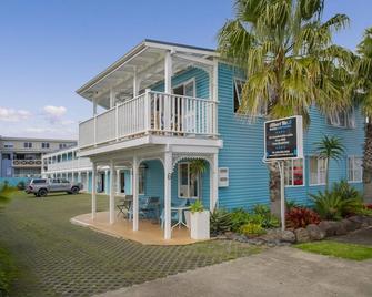 Albert Number 6 - Whitianga - Building