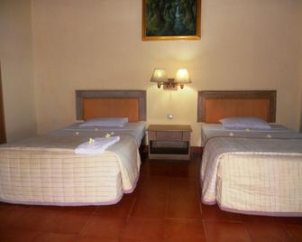 Bali Lovina Beach Cottages - Buleleng - Habitación