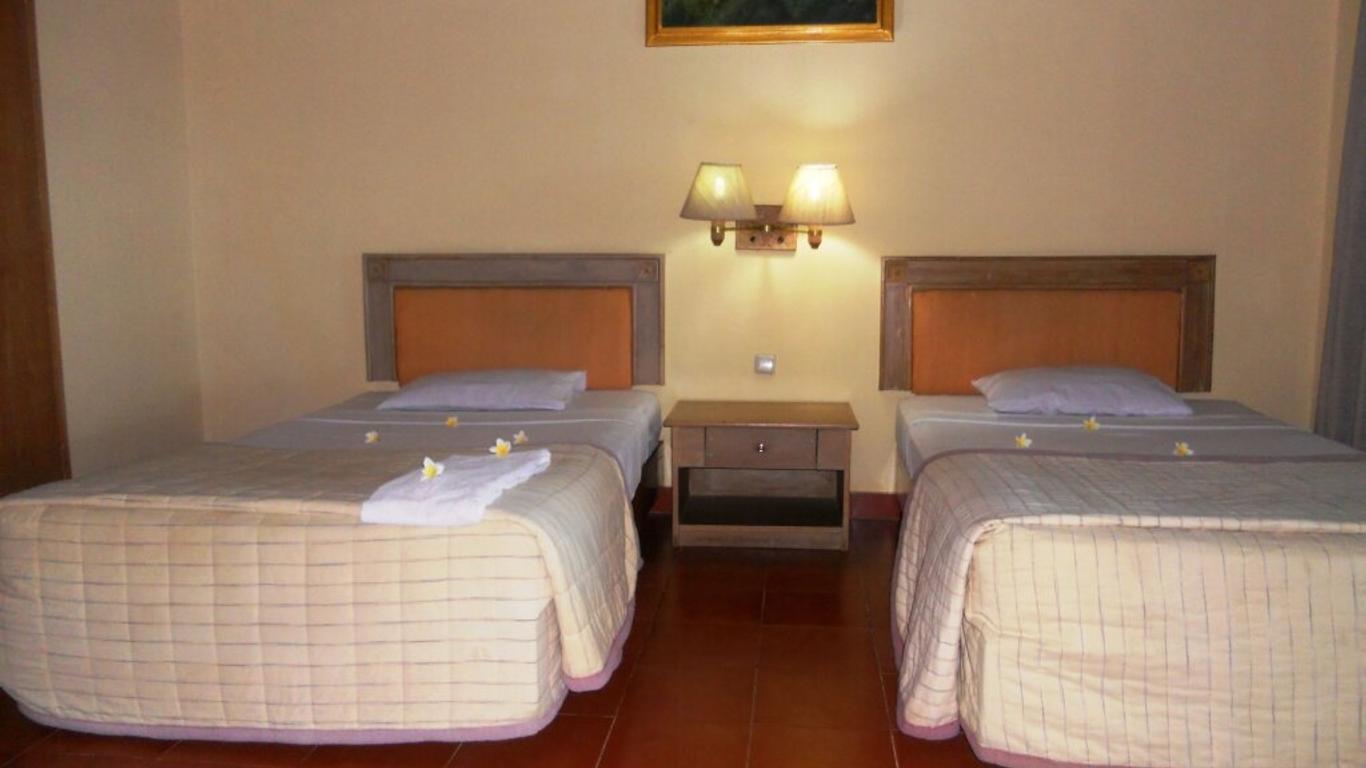 Bali Lovina Beach Cottages