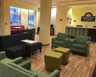 Days Inn & Suites by Wyndham Kearney - Kearney - Lounge