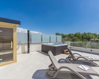 Bianca Comfortable holiday residence - Bužinija - Balcón