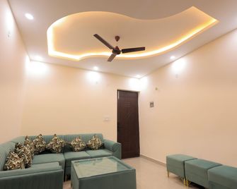 Hotel Mango Tree, Vrindavan - Vrindavan
