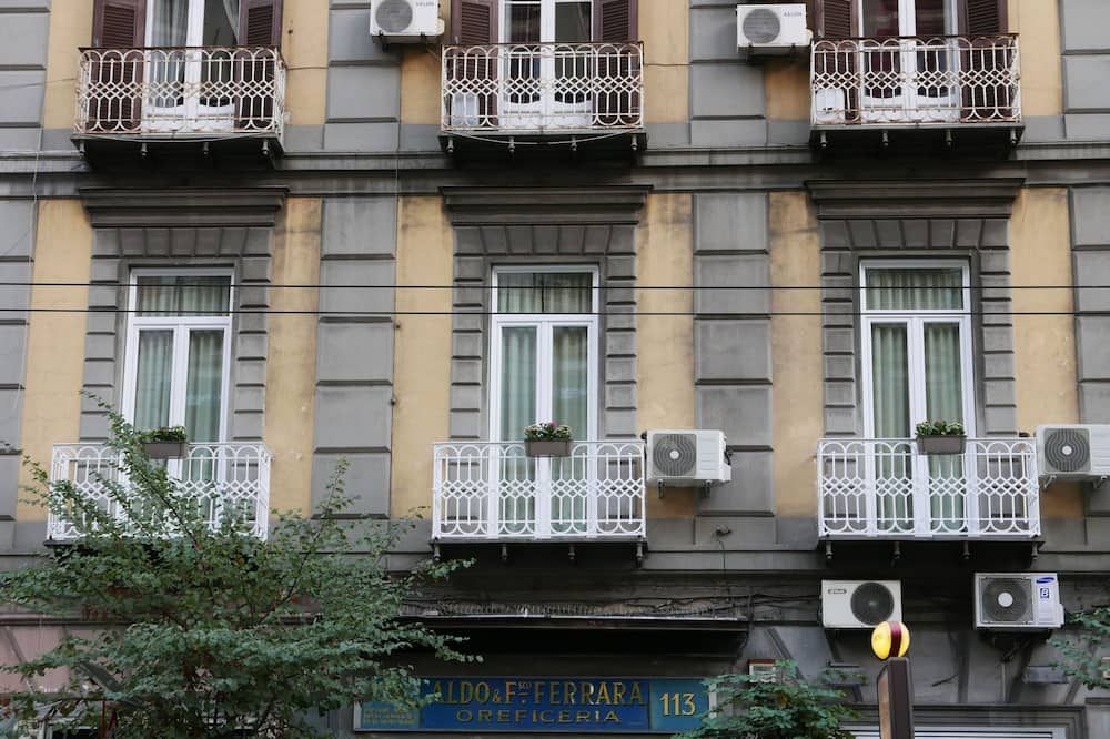 ديمورا بارتنوبي