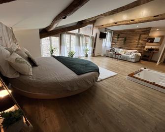 Les Bruyeres Chambres dhotes et Gite - Verteuil-sur-Charente - Habitación
