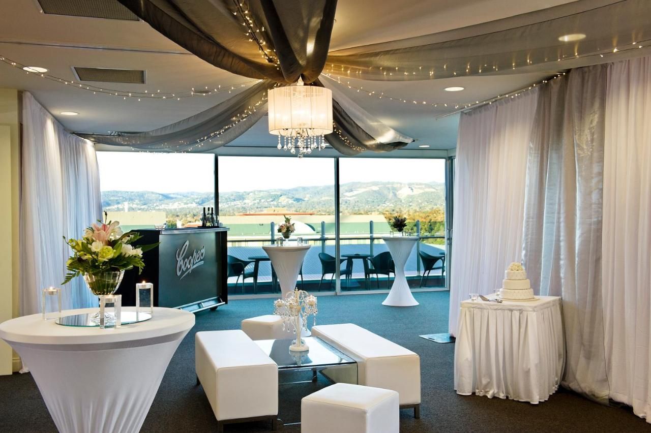 Majestic Roof Garden Hotel thumbnail 3