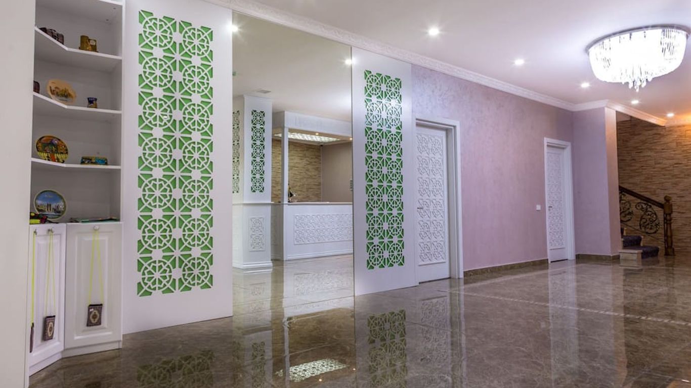 프리미어 올드 게이트 호텔