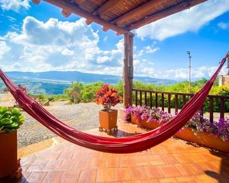 Hotel Amanee - Barichara - Patio