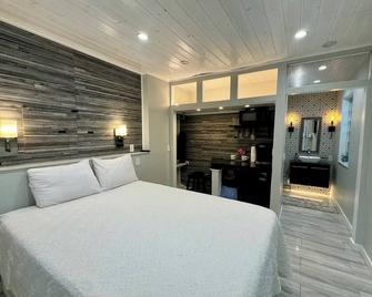 The Artists Studio with Jacuzzi in central West Palm Beach - West Palm Beach - Bedroom