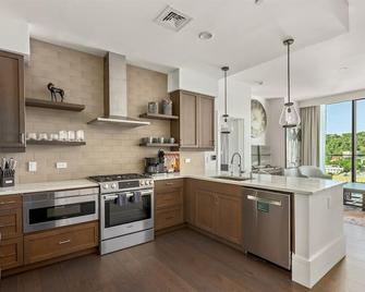 The Views Over Pack Square - Asheville - Cocina