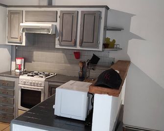 Apartment In The Center Of Laruns 2 Bedrooms Separate W.C., One Upstairs - Laruns - Cuisine