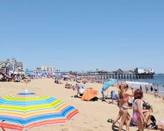 Escape to the Beach! Cozy Condo in downtown OOB. - Old Orchard Beach - Beach