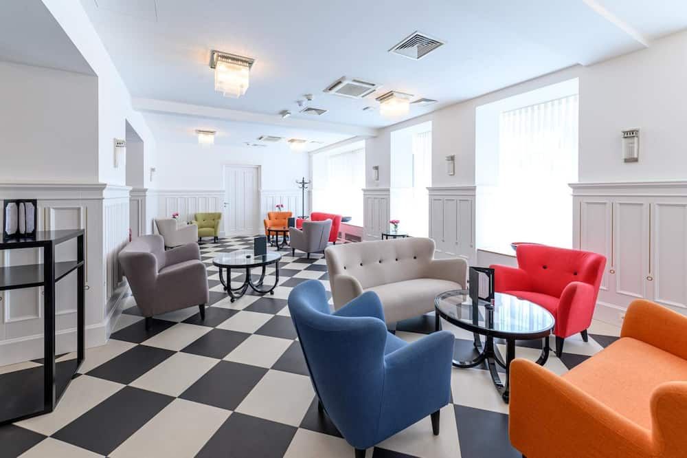 فندق كارولين