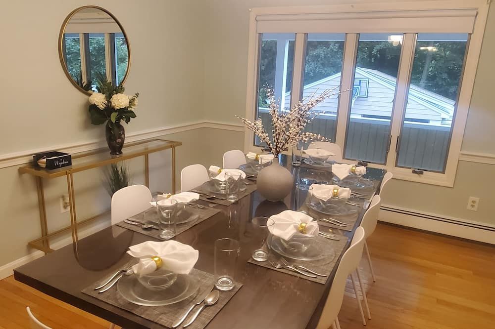 Norwood Luxe Suite- Pet friendly & Commuter friendly
