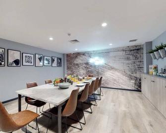 Stunning City Living Apartments at Abodus St James in Glasgow for Student Only - Glasgow - Comedor
