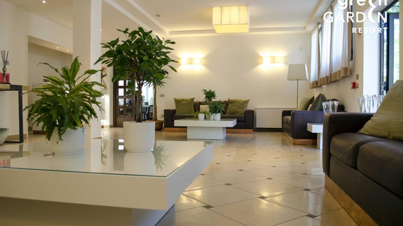 Green Garden Resort - Smart Hotel