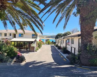 Opononi Lighthouse Motel - Opononi