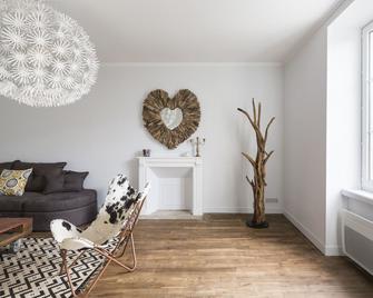 L'ecume by Cocoonr - Saint-Coulomb - Salon