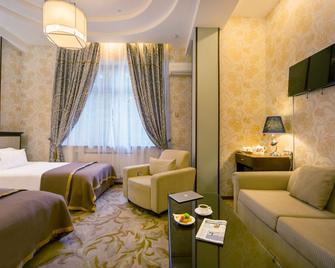 Happy Inn Hotel - Saint Petersburg - Bedroom