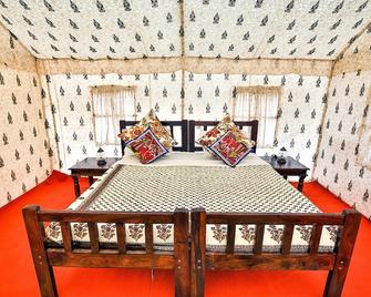 Karni Desert Camp - Sām - Habitación