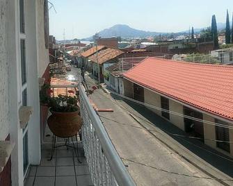 Hotel Monarca - Uruapan - Balcony