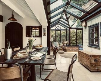 Beautiful School House In Norfolk - Norwich - Dining room