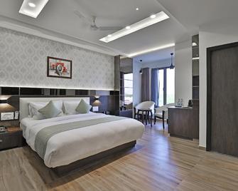 Palette - Hotel Shivalik - Mahesāna - Bedroom