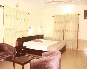 Liz Ani Hotel - Calabar - Habitación
